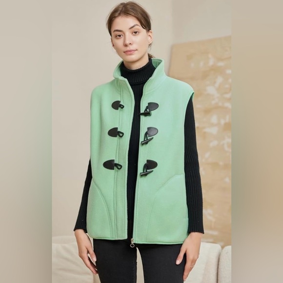 NWT Jiang Wu Women’s Sherpa Vest, Mint Green, M - Picture 4 of 6